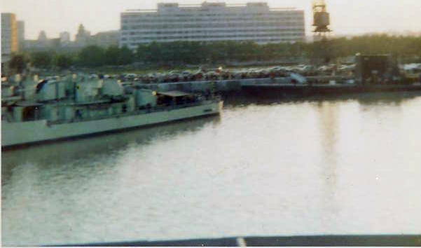 USS Sennat with Argentina DD