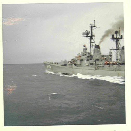 USS Hull DD945