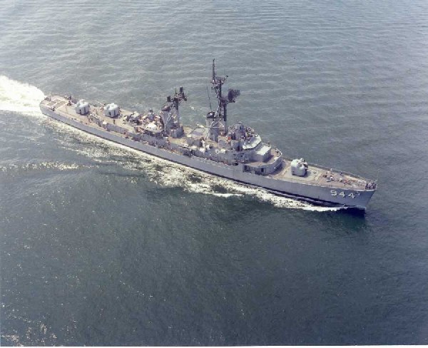 USS Mullinnix 2 July 1976
