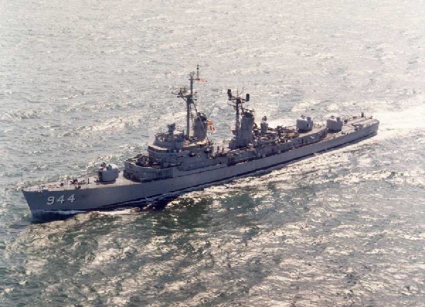 USS Mullinnix DD-944 Sept 1964