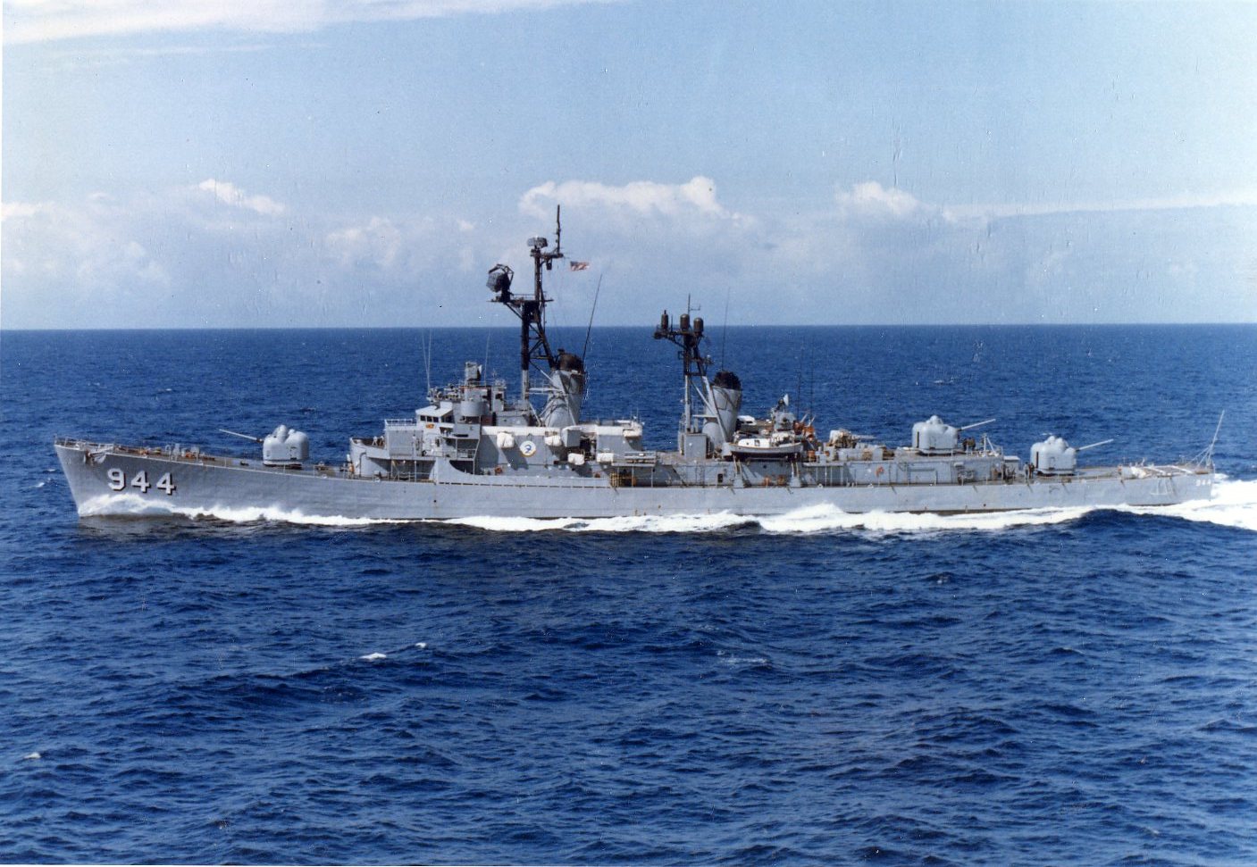 USS Mullinnix DD-944 1970